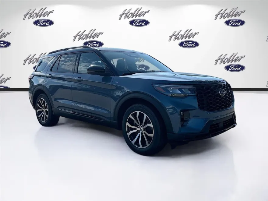 2025 Ford Explorer ST-Line photo 1