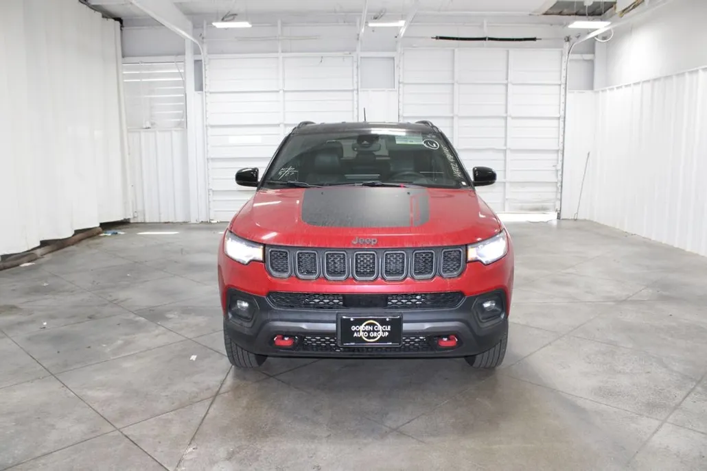 2023 Jeep Compass Trailhawk photo 1