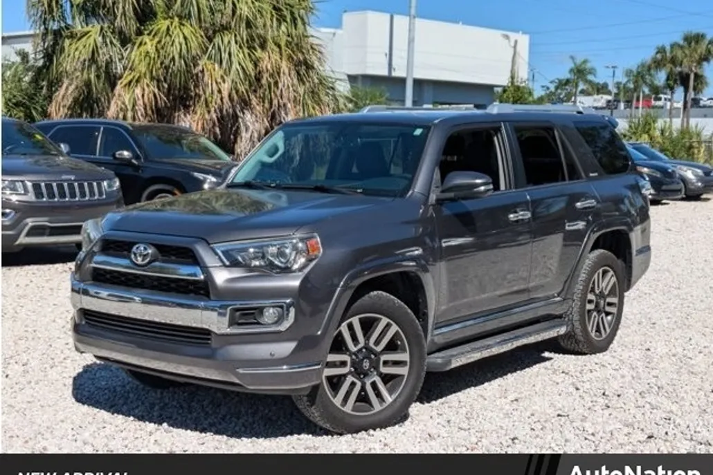2017 Toyota 4Runner Limited 4WD photo 1