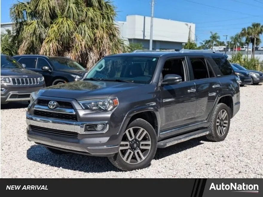 2017 Toyota 4Runner Limited 4WD photo 1