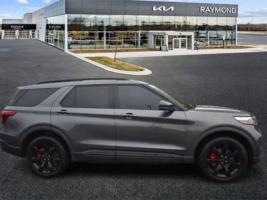 2020 Ford Explorer ST photo 1