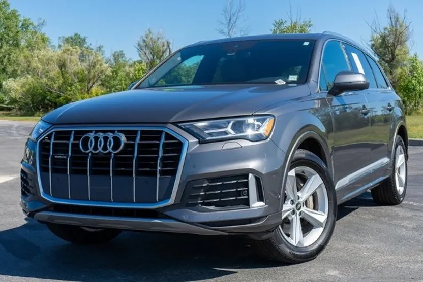 2021 Audi Q7 45 Premium Plus photo 1