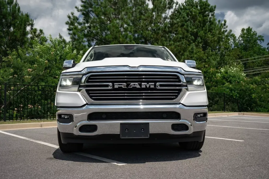 2019 Ram 1500 Laramie photo 1