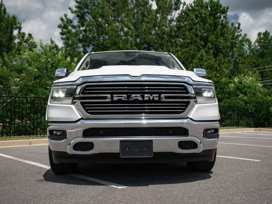 2019 Ram 1500 Laramie photo 1
