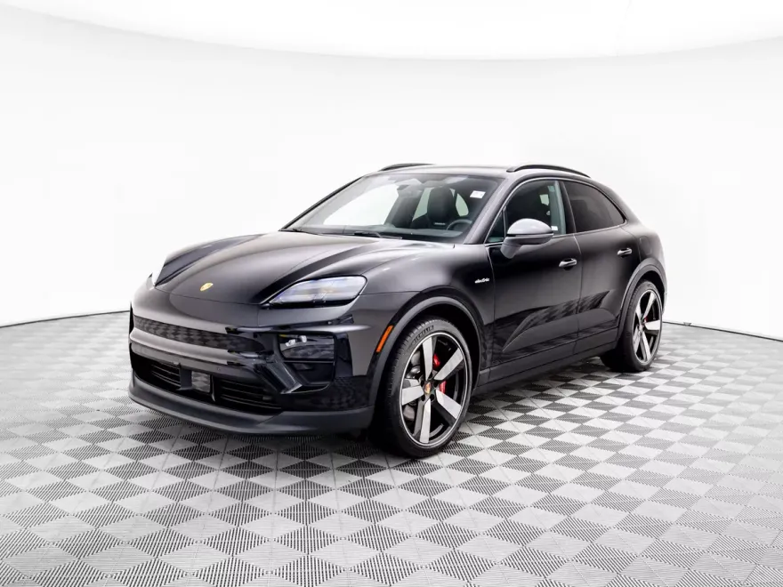 2025 Porsche Macan Electric photo 1