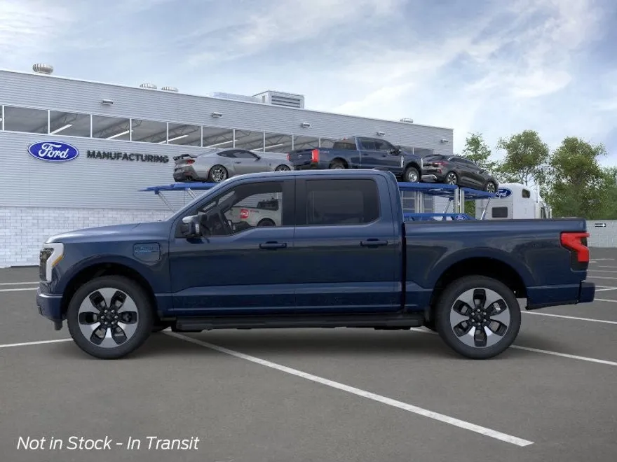 2025 Ford F-150 Lightning Platinum photo 1