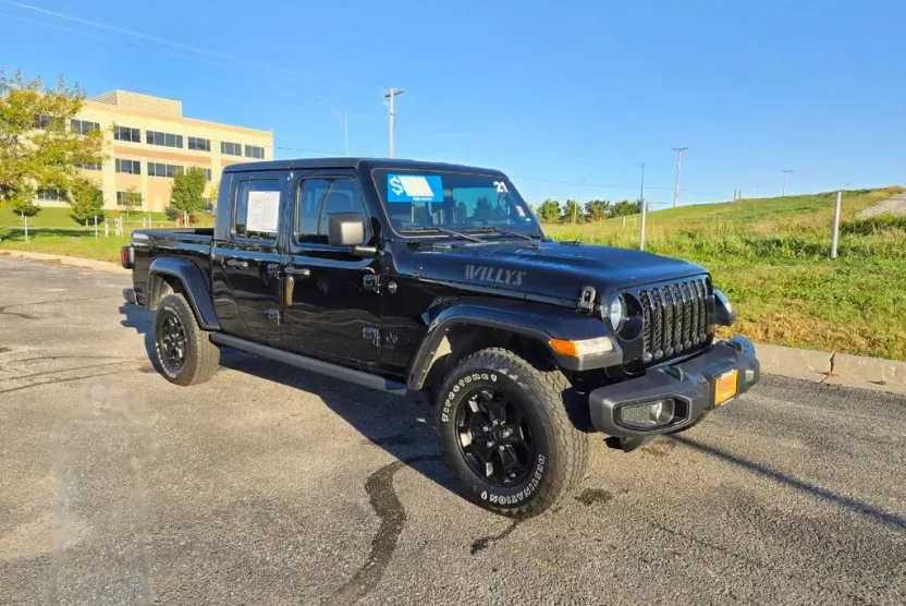 2021 Jeep Gladiator Sport photo 1