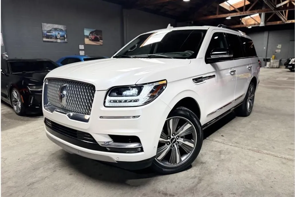 2019 Lincoln Navigator Reserve photo 1