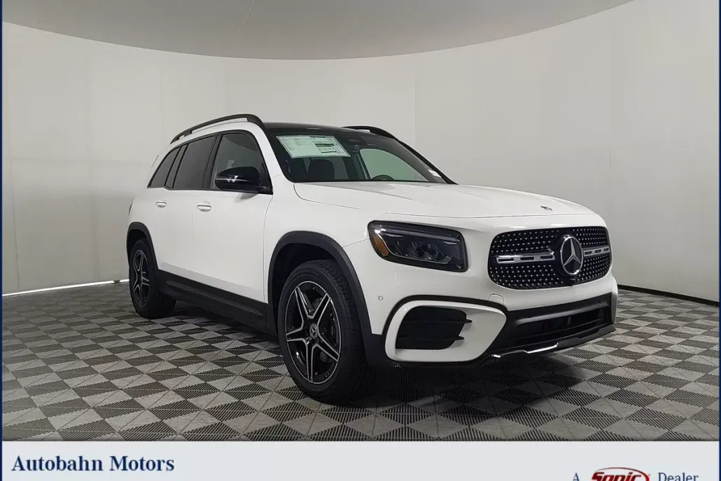 2024 Mercedes Benz GLB 250 4MATIC photo 1