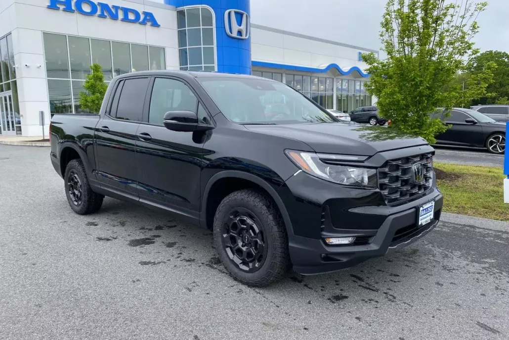 2025 Honda Ridgeline TrailSport photo 1