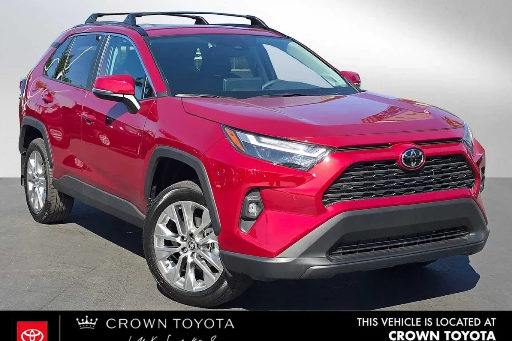 2025 Toyota RAV4 XLE Premium photo 1