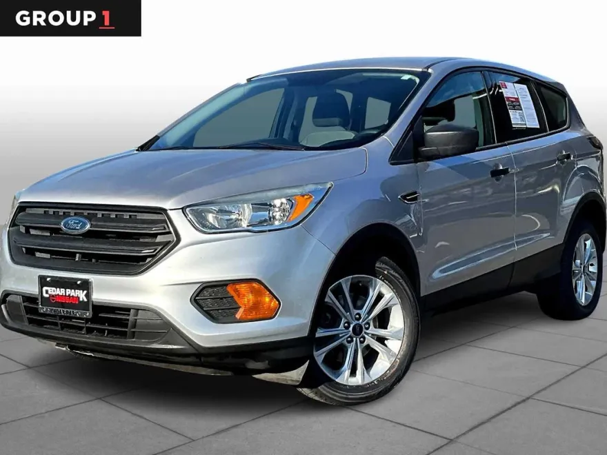 2017 Ford Escape S photo 1