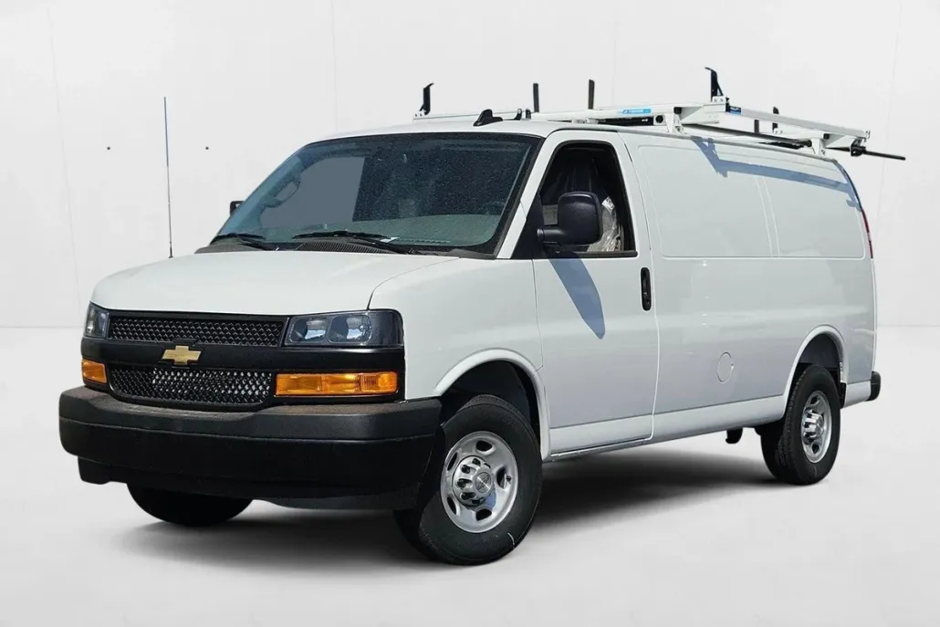 2025 Chevrolet Express Cargo 2500 Base photo 1