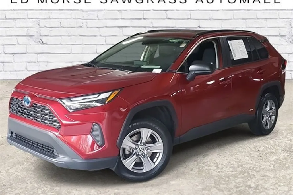 2023 Toyota RAV4 Hybrid LE photo 1