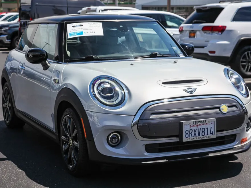 2021 Mini Cooper 2 Door Hardtop SE photo 1