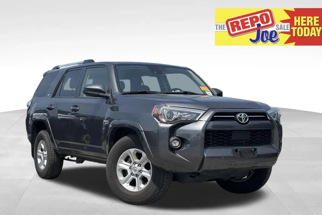 2023 Toyota 4Runner SR5 photo 1