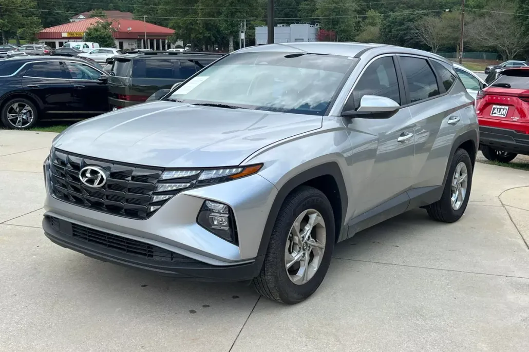 2024 Hyundai Tucson SE photo 1