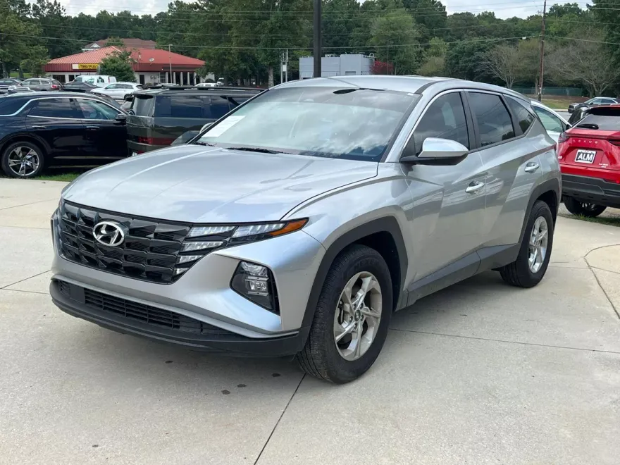 2024 Hyundai Tucson SE photo 1
