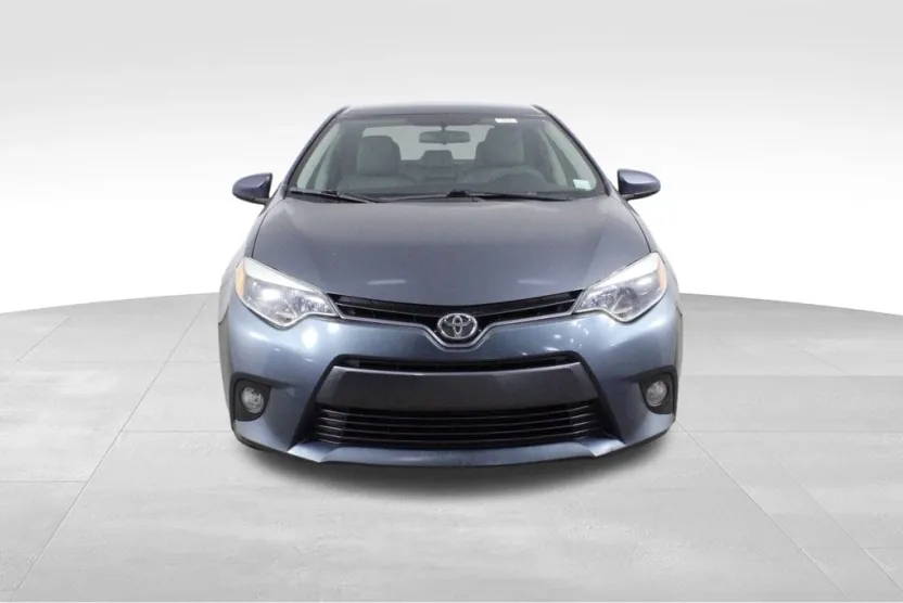 2015 Toyota Corolla LE Plus photo 1