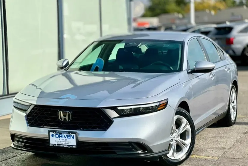 2023 Honda Accord LX photo 1
