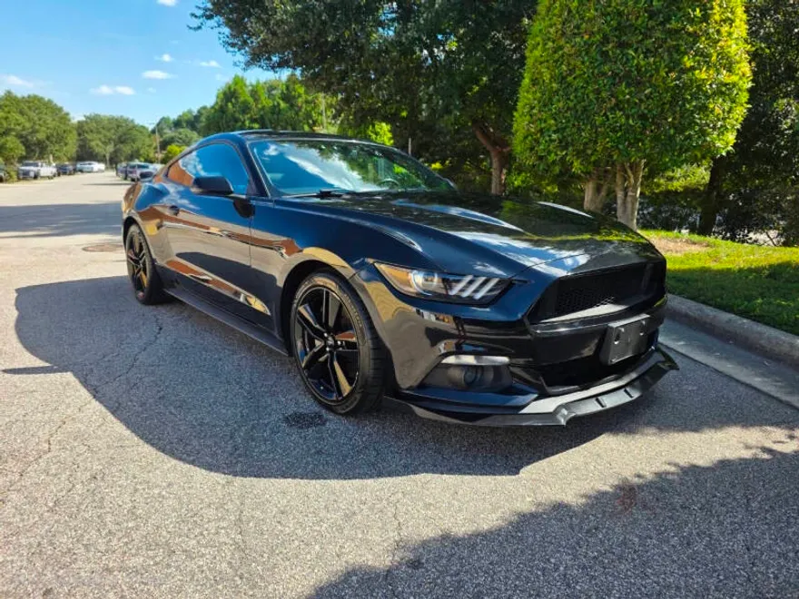 2017 Ford Mustang EcoBoost Premium photo 1