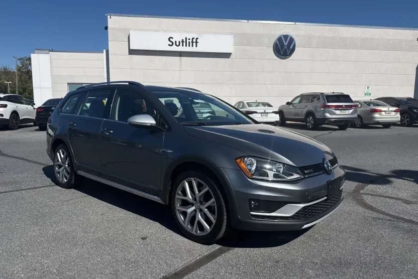 2017 Volkswagen Golf Alltrack TSI SEL 4Motion photo 1