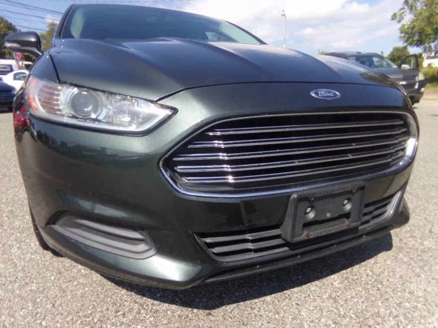 2015 Ford Fusion SE photo 1