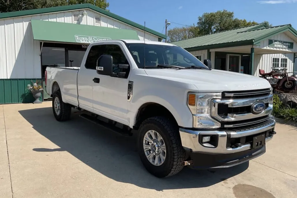 2021 Ford F-250 XLT photo 1