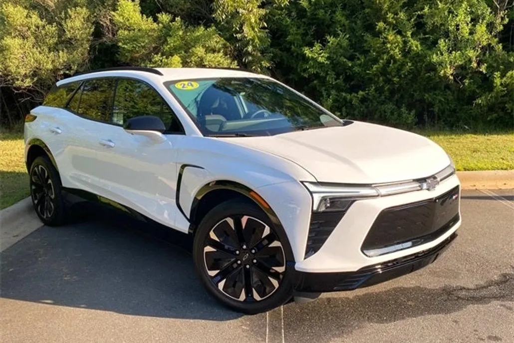 2024 Chevrolet Blazer EV RS photo 1