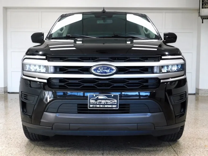 2024 Ford Expedition XLT photo 1