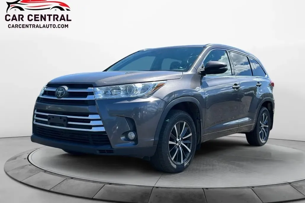 2018 Toyota Highlander XLE photo 1