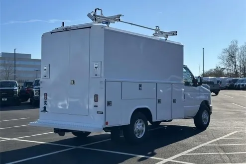 2025 Ford E-350 photo 2