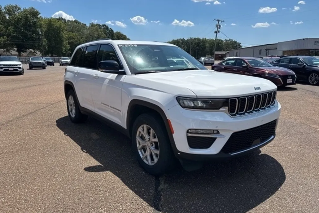 2023 Jeep Grand Cherokee Limited photo 1