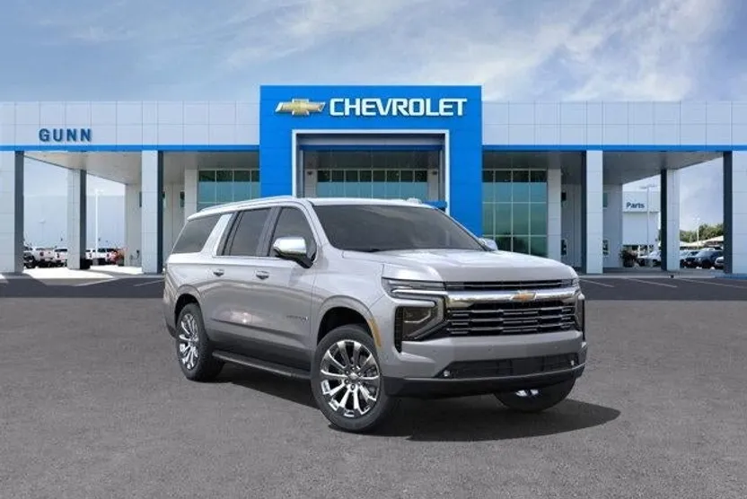 2025 Chevrolet Suburban Premier photo 1