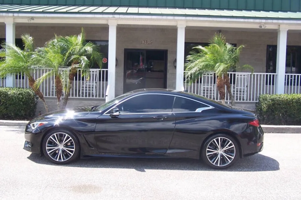 2018 Infiniti Q60 3.0t Luxe photo 1