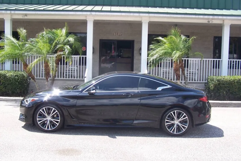 2018 Infiniti Q60 3.0t Luxe photo 1