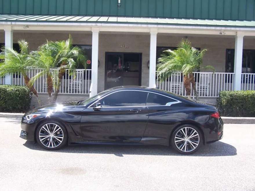 2018 Infiniti Q60 3.0t Luxe photo 1