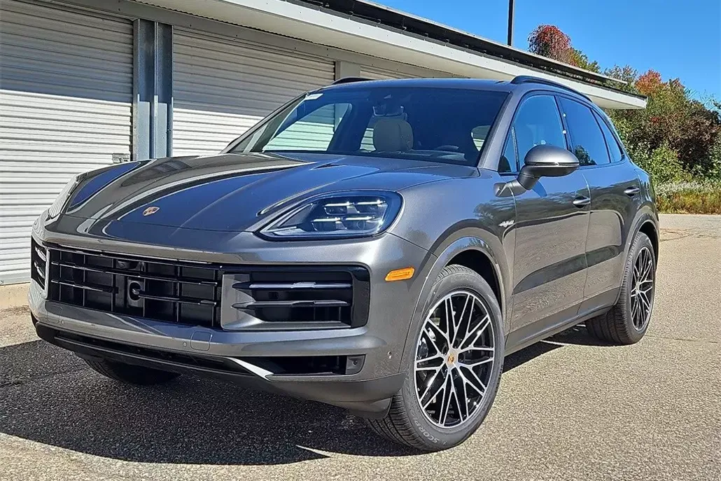 2026 Porsche Cayenne E-Hybrid photo 1