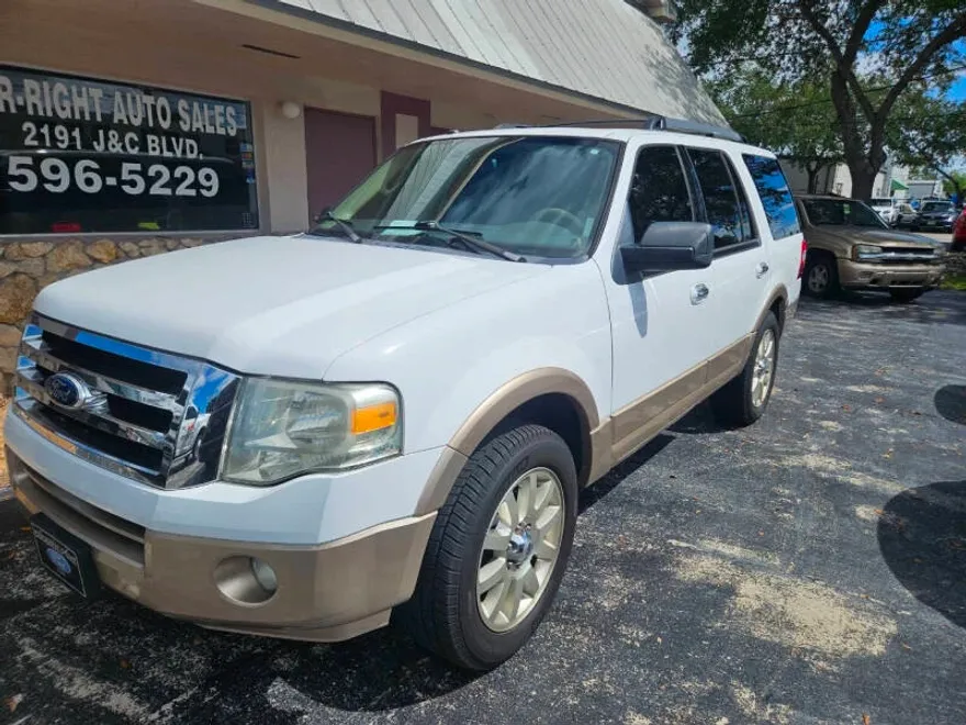 2011 Ford Expedition XLT photo 1