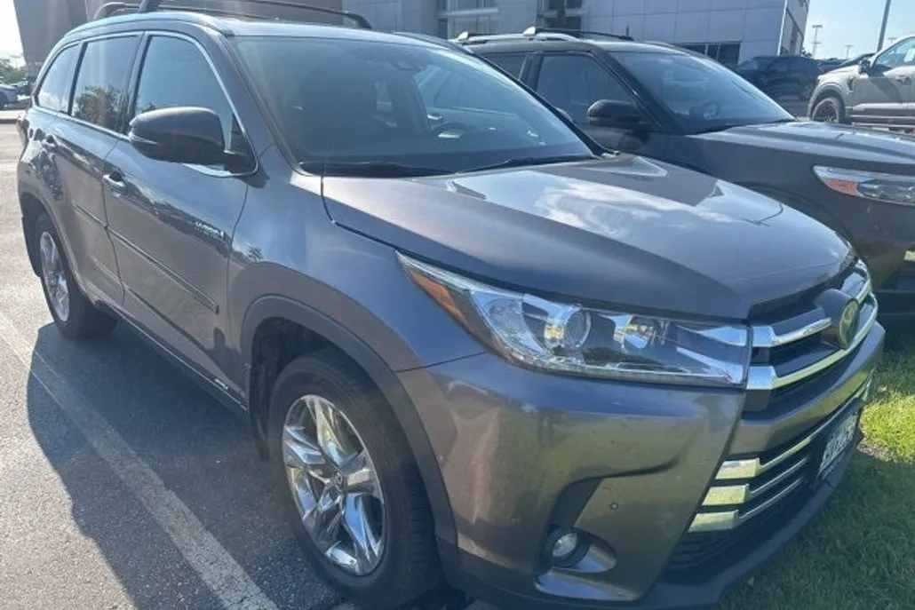 2019 Toyota Highlander Hybrid Limited photo 1