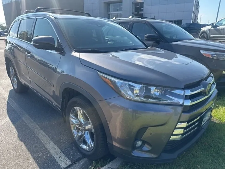 2019 Toyota Highlander Hybrid Limited photo 1