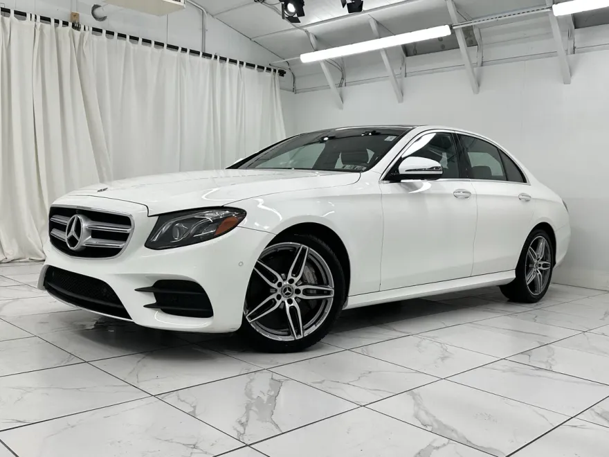 2019 Mercedes Benz E 300 Sedan photo 1