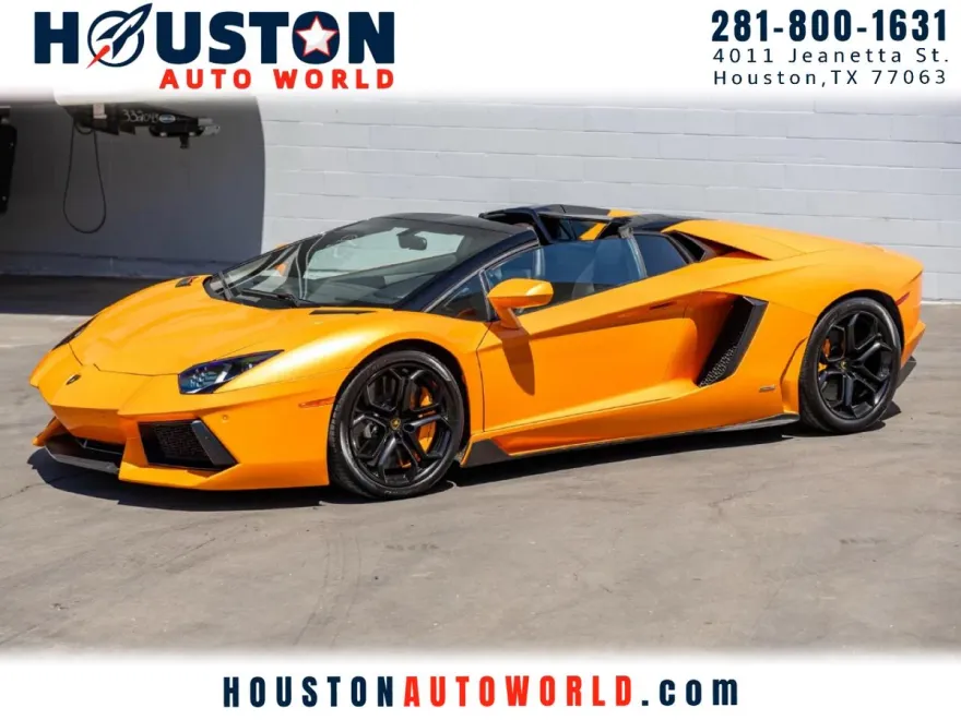2014 Lamborghini Aventador Roadster photo 1
