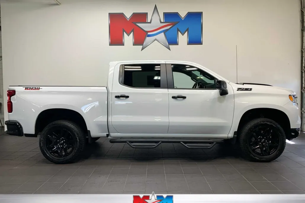 2024 Chevrolet Silverado 1500 LT Trail Boss photo 1