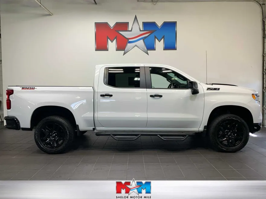 2024 Chevrolet Silverado 1500 LT Trail Boss photo 1