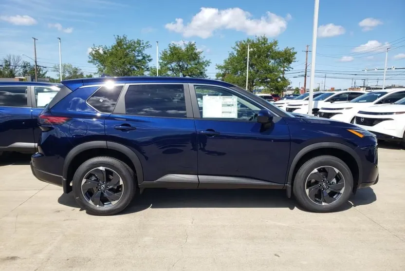 2026 Nissan Rogue SV photo 1