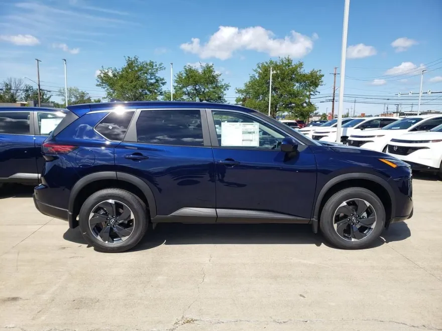 2026 Nissan Rogue SV photo 1
