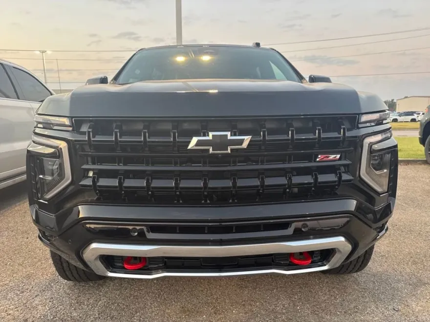 2026 Chevrolet Tahoe Z71 photo 1