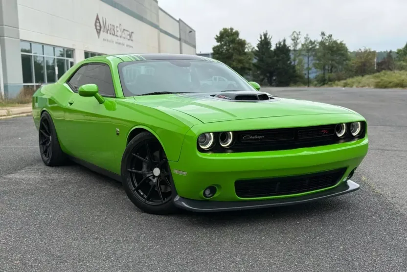 2017 Dodge Challenger 392 Scat Pack Shaker photo 1