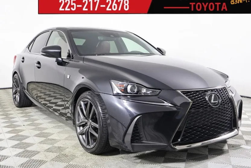 2020 Lexus IS 300 F SPORT photo 1